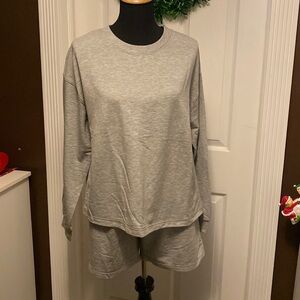 Feathers Pajamas Loungewear Long Sleeve Top & Shorts Heather Gray sz L NWOT